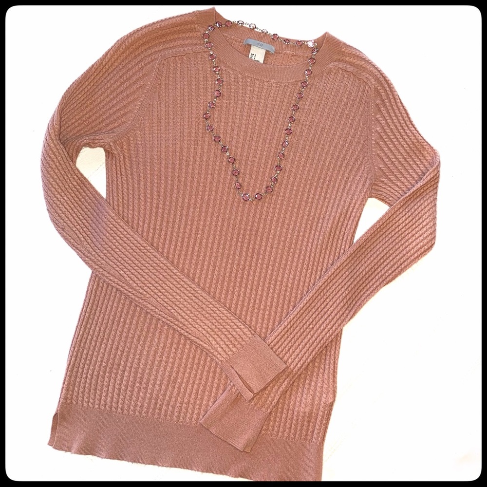H&M PINK LIGHTWEIGHT CABLE KNIT CREW-NECK SWEATER